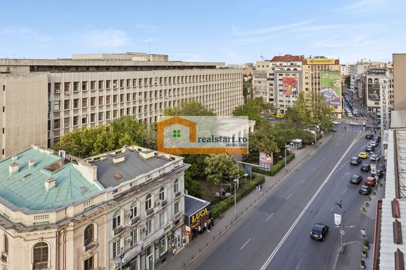 Piata Romana, vedere spectaculoasa, renovat total, inclusiv instalatii.