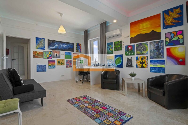 Piata Romana, vedere spectaculoasa, renovat total, inclusiv instalatii.